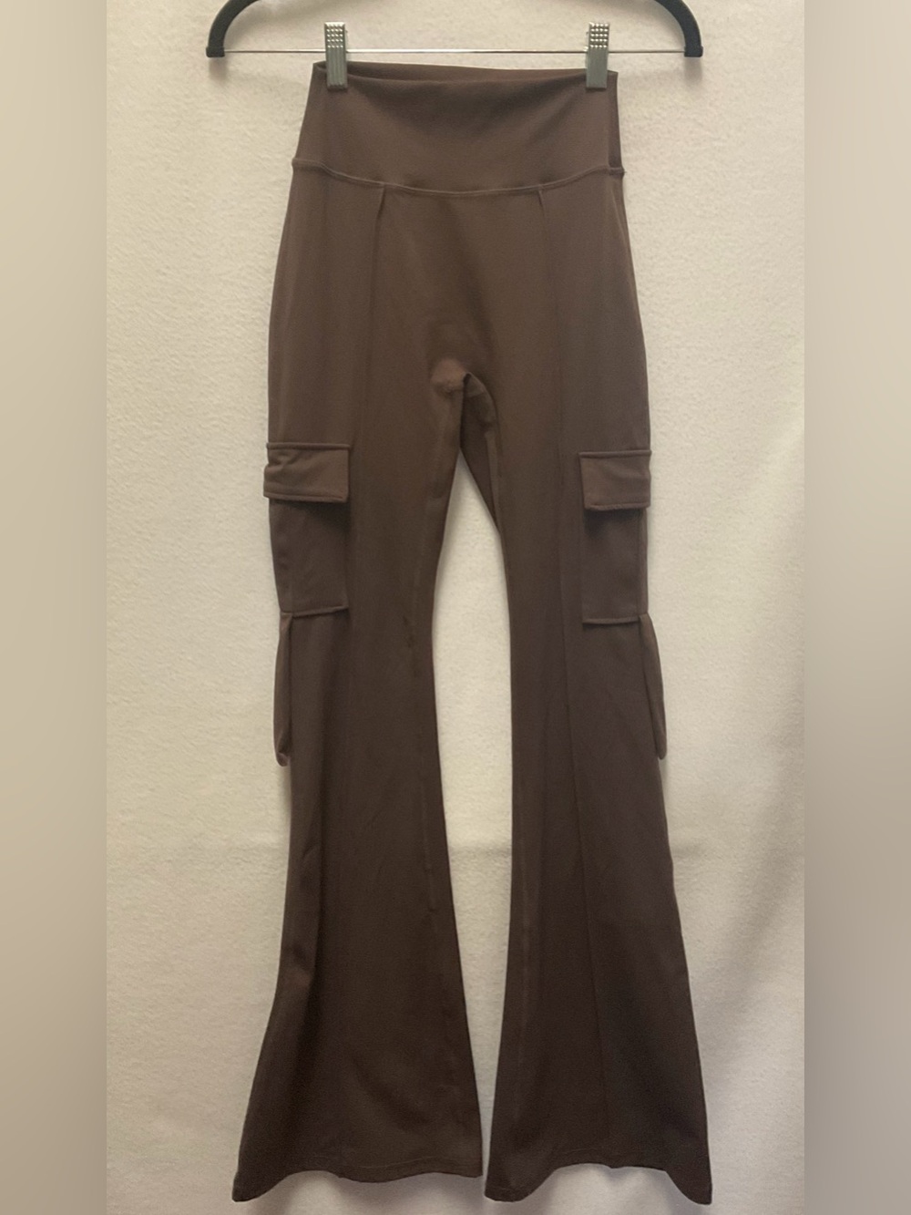Yeoreo Women's Brown Cargo Flare Pants